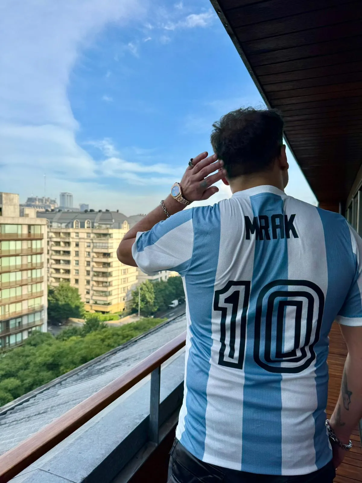 MRAK showcasing CAPITALIST