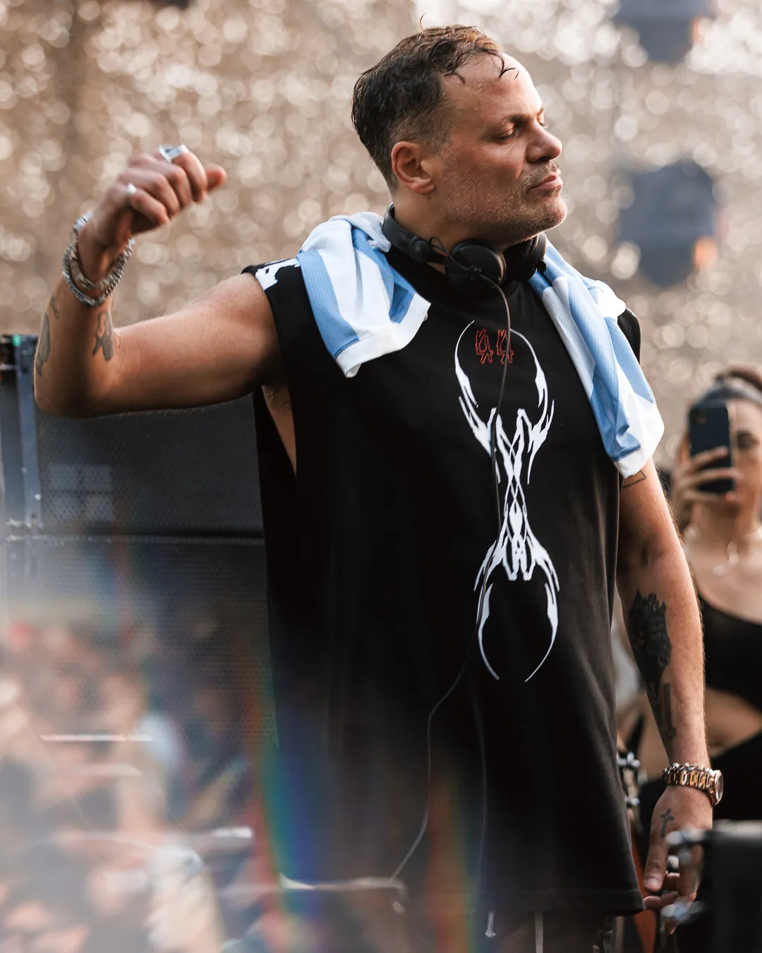 MRAK showcasing CAPITALIST